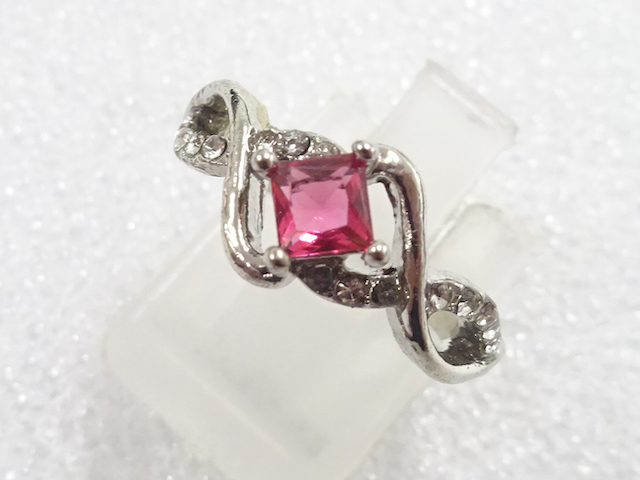 JAPANESE KIMONO / ANTIQUE COLORED STONE RING (SIZE 10)